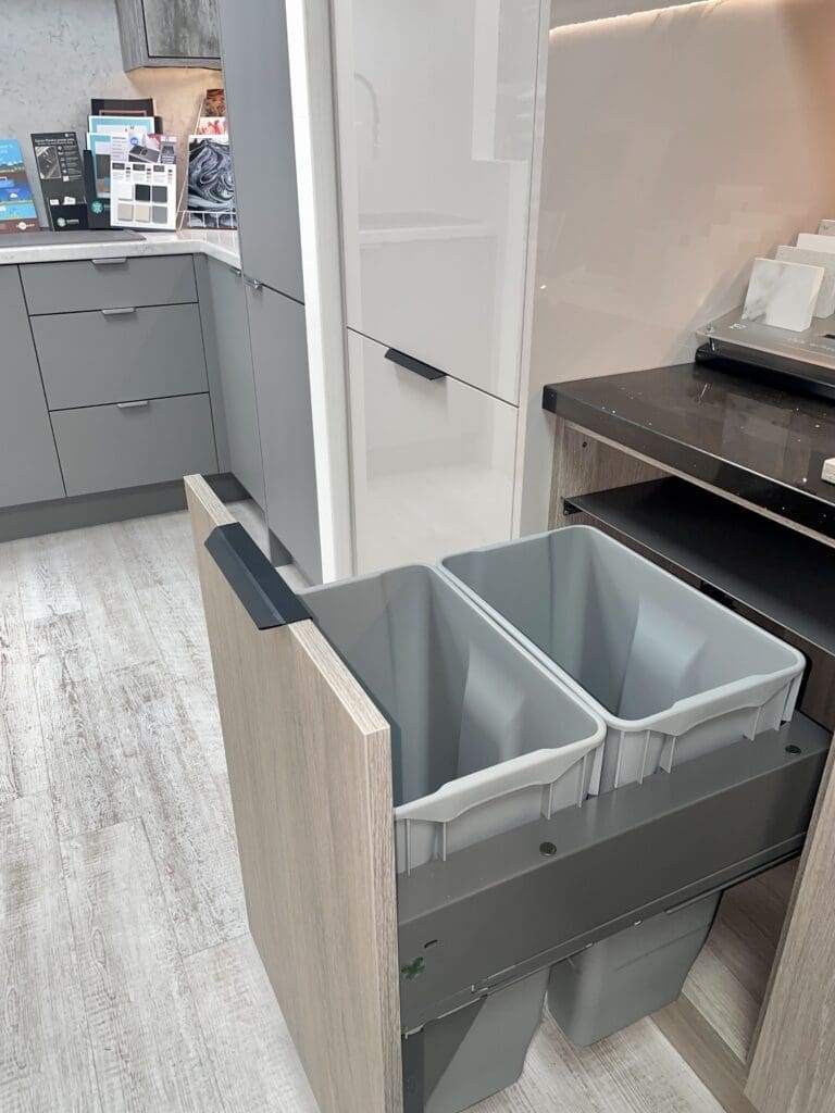 | Kitchen Showroom image00004