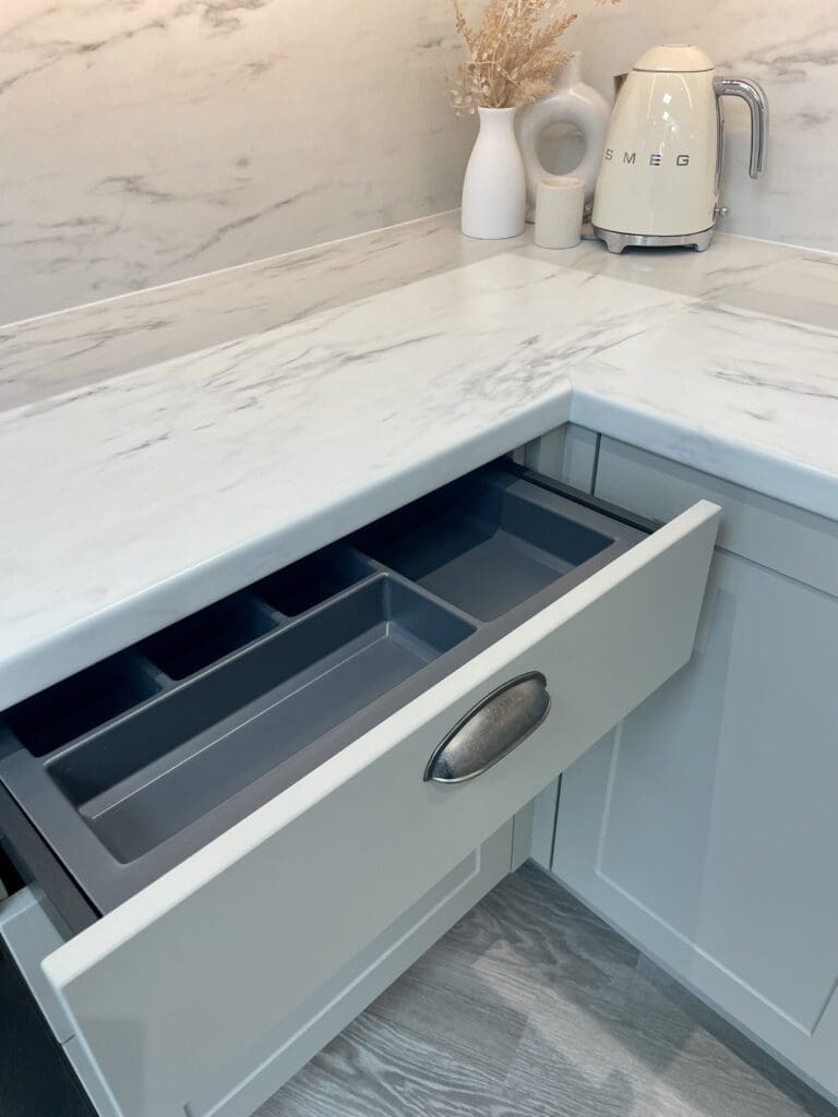 | Kitchen Showroom image00010