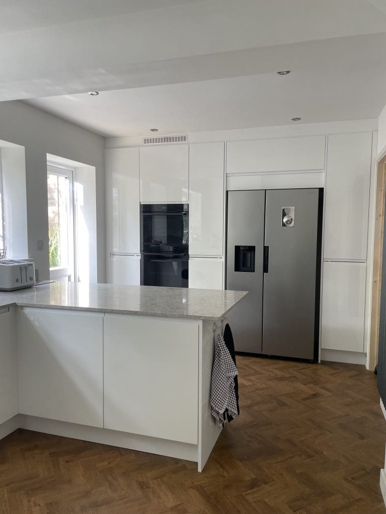 Whats New? | Transform Your Kitchen: Full Renovations vs. Makeovers Whats New? | Transform Your Kitchen: Full Renovations vs. Makeovers