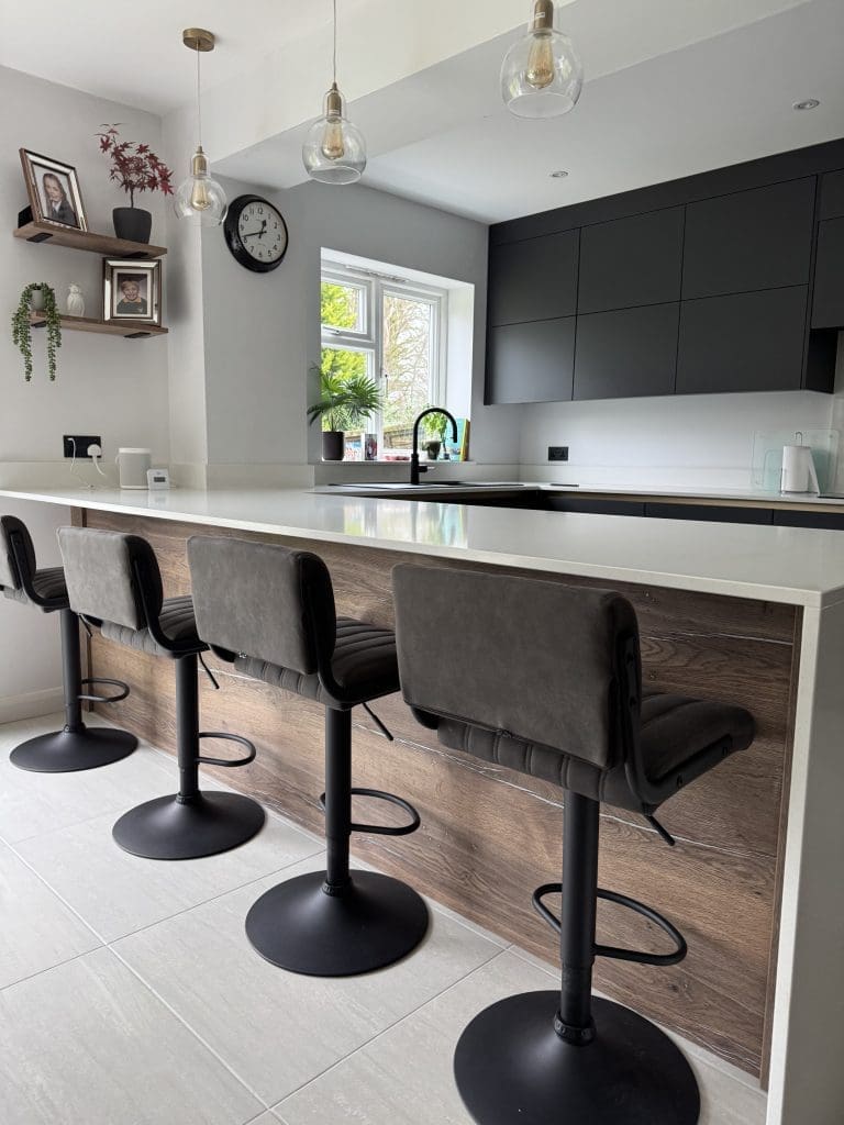 Recent Projects | From Vision to Reality: A Luxurious True Handleless Kitchen & Bespoke Interiors by Tefore Recent Projects | From Vision to Reality: A Luxurious True Handleless Kitchen & Bespoke Interiors by Tefore