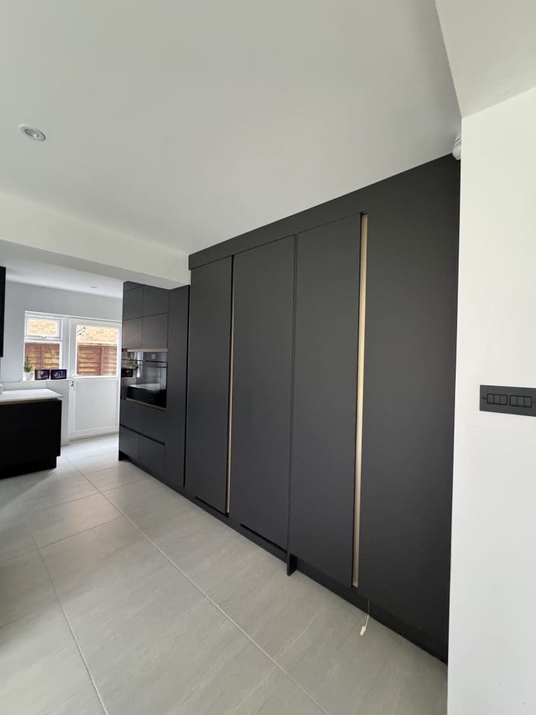 Recent Projects | From Vision to Reality: A Luxurious True Handleless Kitchen & Bespoke Interiors by Tefore Recent Projects | From Vision to Reality: A Luxurious True Handleless Kitchen & Bespoke Interiors by Tefore