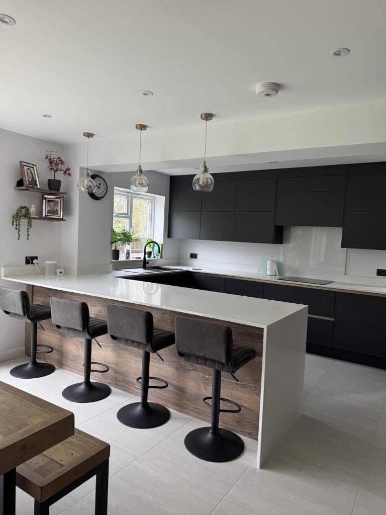 Recent Projects | From Vision to Reality: A Luxurious True Handleless Kitchen & Bespoke Interiors by Tefore Recent Projects | From Vision to Reality: A Luxurious True Handleless Kitchen & Bespoke Interiors by Tefore