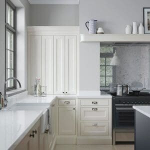 The Belgravia Kitchen – Timeless Elegance with an Inframe Look