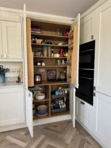 A Pantry of Dreams – Why Choosing an Independent Kitchen Company Makes All the Difference