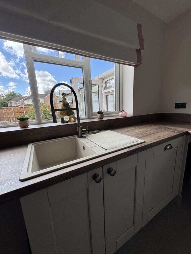 All Things Tefore | Elegant Kensington Cashmere Kitchen – Designed, Supplied & Installed in Redditch All Things Tefore | Elegant Kensington Cashmere Kitchen – Designed, Supplied & Installed in Redditch