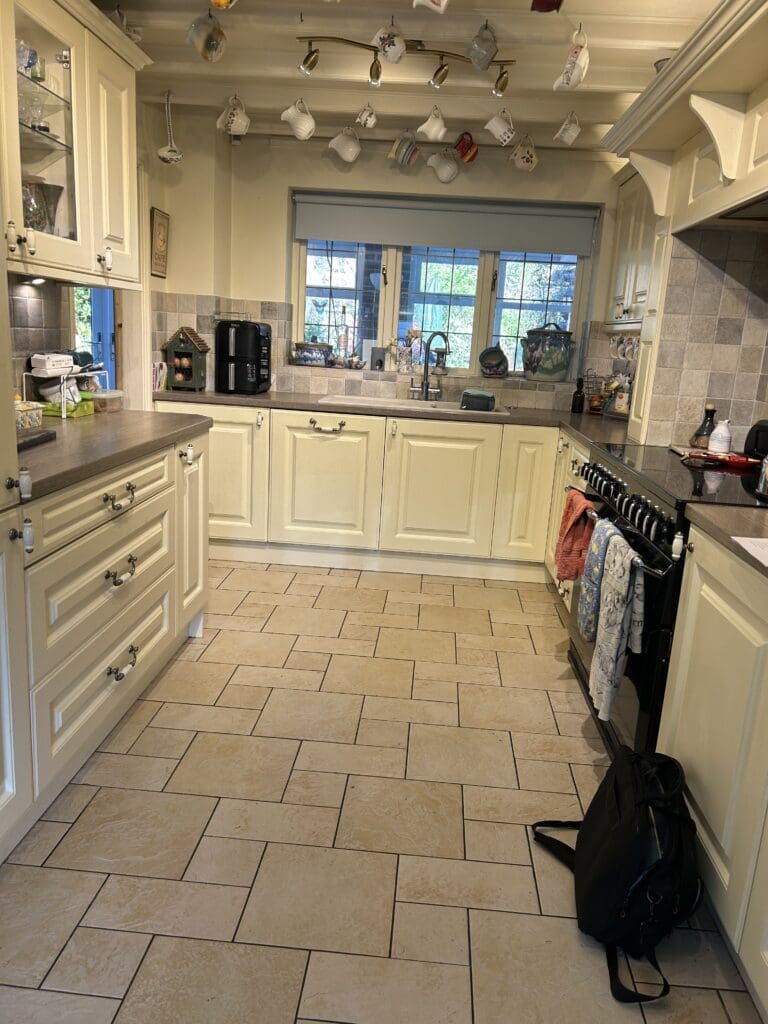 Kitchen Tips | A Stunning Return Transformation: From Dated to a Family-Approved “Barbie Dream” Kitchen Kitchen Tips | A Stunning Return Transformation: From Dated to a Family-Approved “Barbie Dream” Kitchen