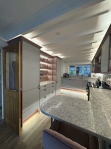 A Stunning Return Transformation: From Dated to a Family-Approved “Barbie Dream” Kitchen