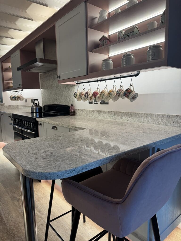 Kitchen Tips | A Stunning Return Transformation: From Dated to a Family-Approved “Barbie Dream” Kitchen Kitchen Tips | A Stunning Return Transformation: From Dated to a Family-Approved “Barbie Dream” Kitchen