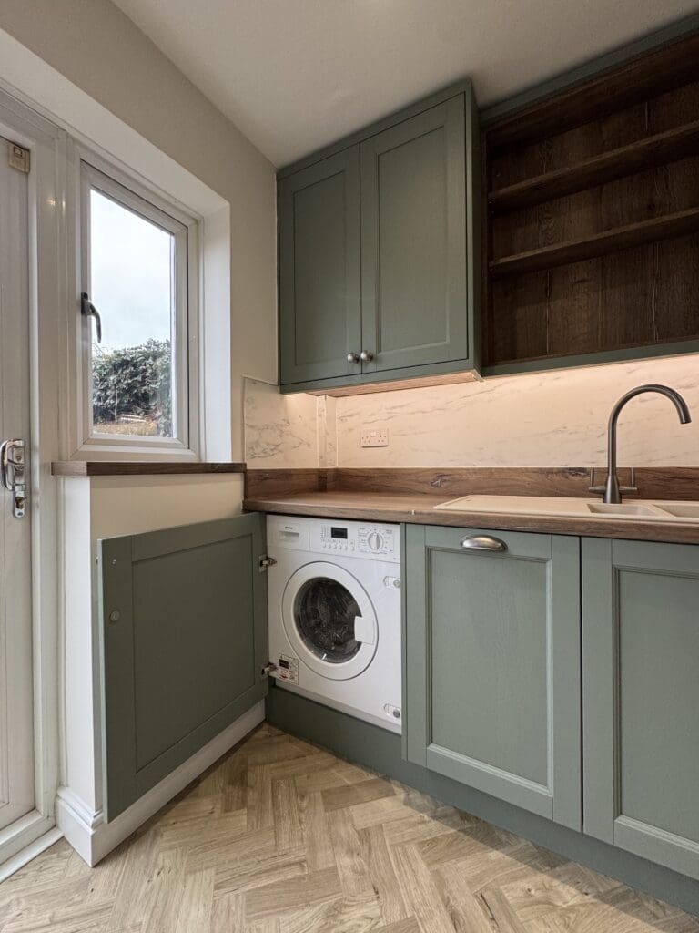 Recent Projects | Kitchen Transformation in Redditch: A Stunning Green Shaker Before & After Recent Projects | Kitchen Transformation in Redditch: A Stunning Green Shaker Before & After